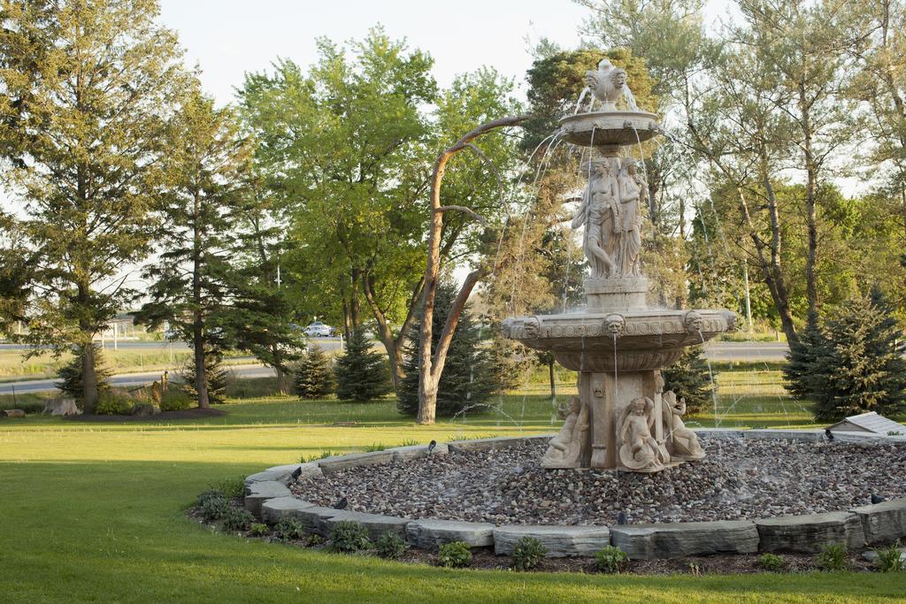 Elm Hurst Inn & Spa Ingersoll Extérieur photo